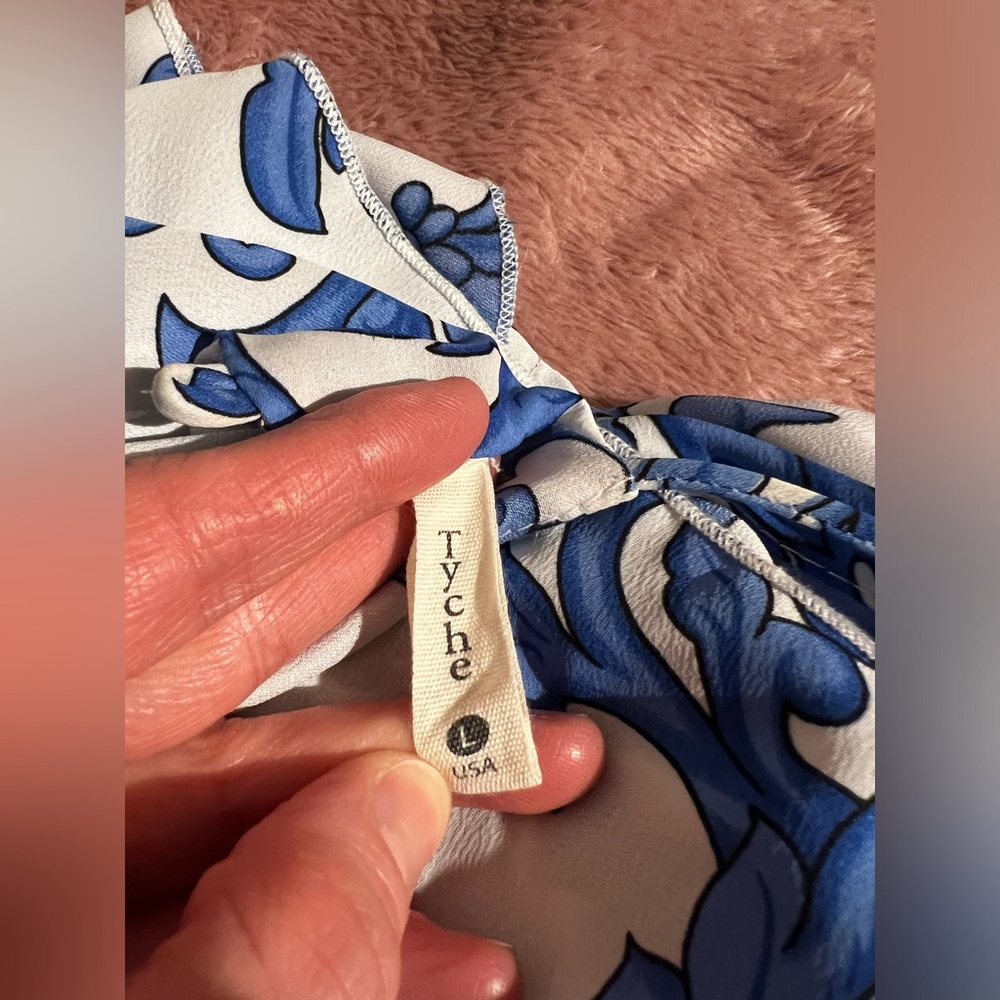 Tyche Flowy Romper With Pockets - image 6